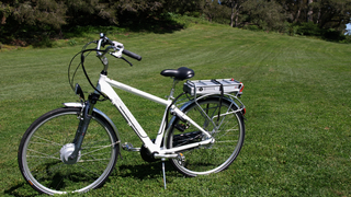 Schwinn Tailwind Electric Bicycle Lightning Review